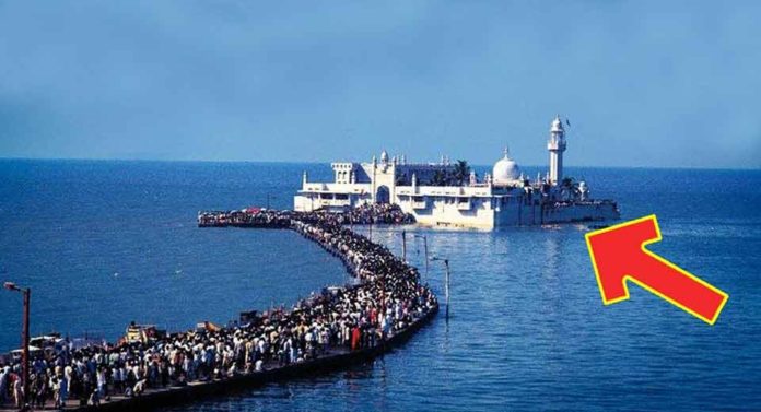 Haji Ali Dargah Mumbai